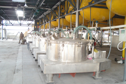吊袋離心機(jī)_離心機(jī)生產(chǎn)廠家哪家質(zhì)量好？