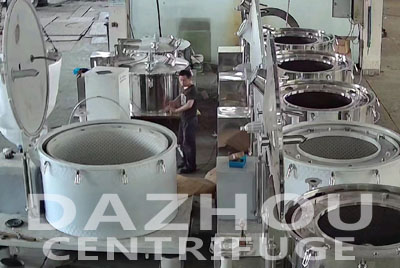 如何安全操作平板吊袋離心機(jī)，避免意外發(fā)生？